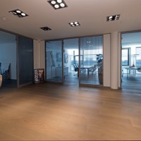 De sportsstjerner, der går ind og ud hos Sports360, møder en eksklusiv atmosfære med udsigt til Rhinen.