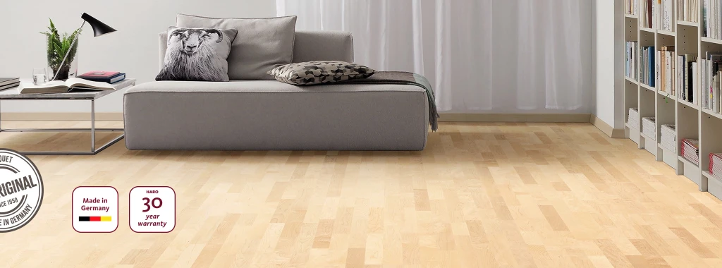 Picture of a living room with a HARO parquet floor made of maple