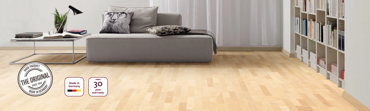 Picture of a living room with a HARO parquet floor made of maple