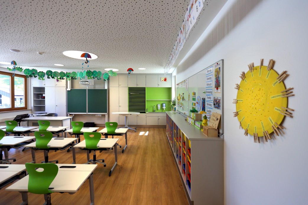 The bright and attractive classrooms feature DISANO by HARO in Field Oak, creating a delightful feel-good atmosphere for pupils and staff alike
