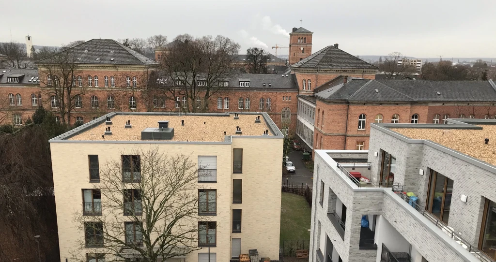 Le bâtiment à la façade de briques jaunes hébergera bientôt 24 personnes handicapées.