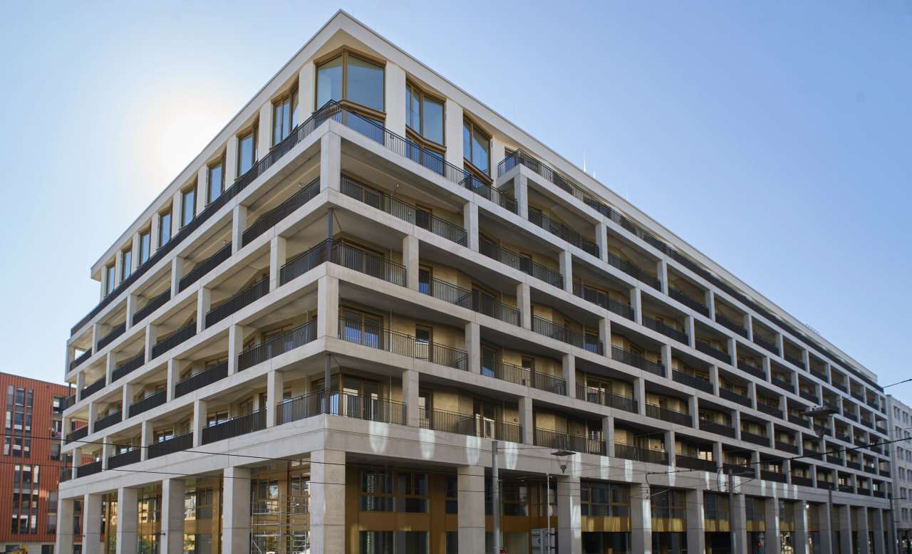 MaryAnn apartment house