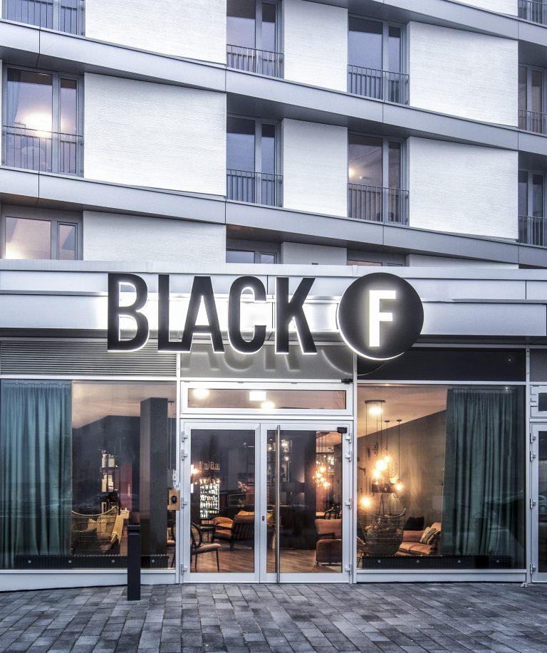 The Black F provides both tourists and business travellers with the perfect mix of flat and hotel for the short- and long-term stays.