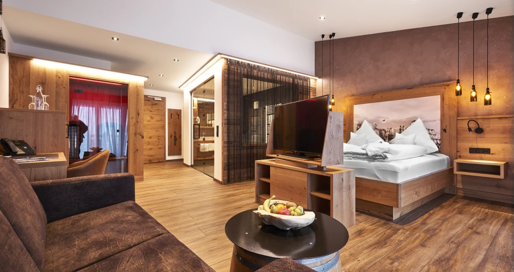 Die Hotelzimmer sind hell und freundlich eingerichtet