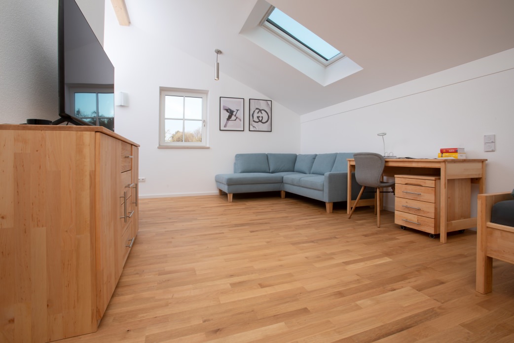 Mit dem behaglichen HARO Parkett sind sehr gemütliche Gemeinschaftsräume entstanden, in denen die Kinder ihre Freizeit verbringen.