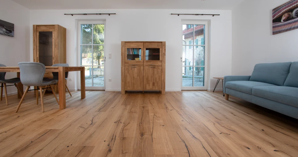 Die Räume der Einrichtung am Rosenhof sind ganz bewusst sehr hell und mit natürlichen Materialien ausgestattet.