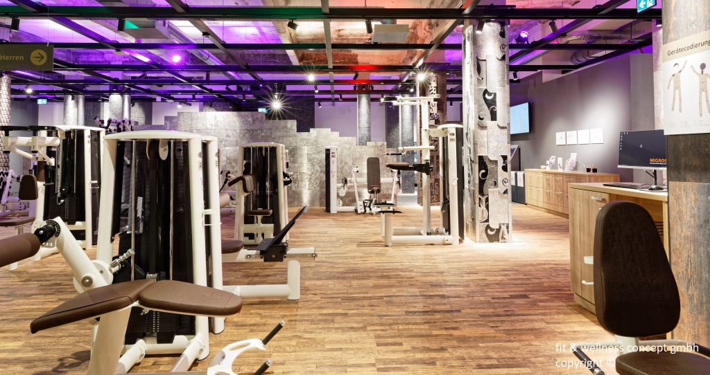 I træningsrummene blev der anvendt HARO 3-stavs parketgulv eg Barrique Trend relief børstet 4V naturaLin plus