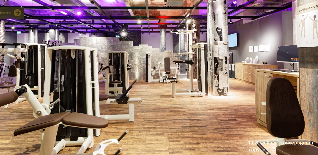 I træningsrummene blev der anvendt HARO 3-stavs parketgulv eg Barrique Trend relief børstet 4V naturaLin plus