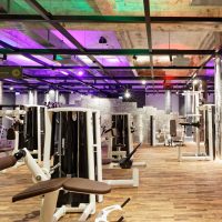 I træningsrummene blev der anvendt HARO 3-stavs parketgulv eg Barrique Trend relief børstet 4V naturaLin plus