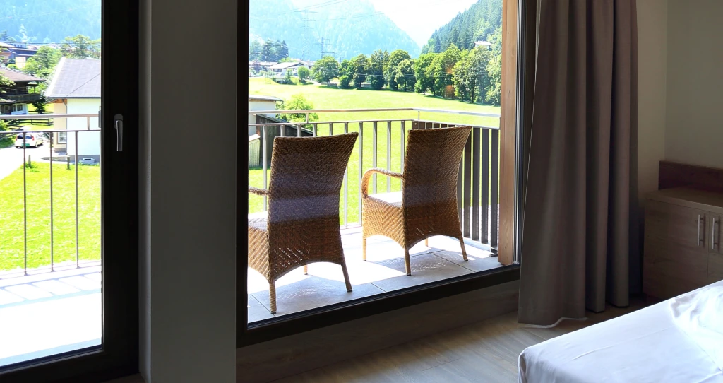 Ein grandioser Ausblick auf die Zillertaler Landschaft – für Gäste und Mitarbeiter ein täglicher Genuss