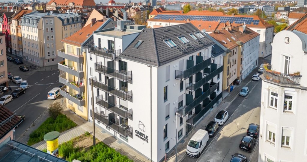 Castle Apartments ligger centralt i det sydøstlige Nürnberg og garanterer deres beboere et urbant liv i en charmerende bydel.