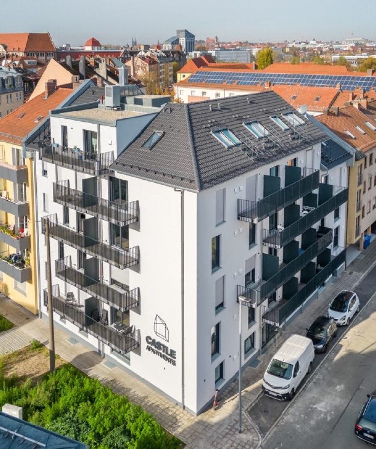 Castle Apartments ligger centralt i det sydøstlige Nürnberg og garanterer deres beboere et urbant liv i en charmerende bydel.